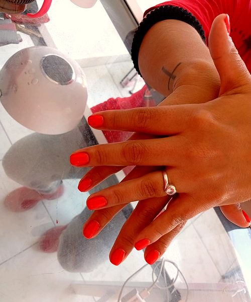 Uñas diseño detalle