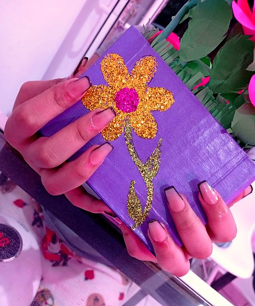 Trabajo uñas detalle